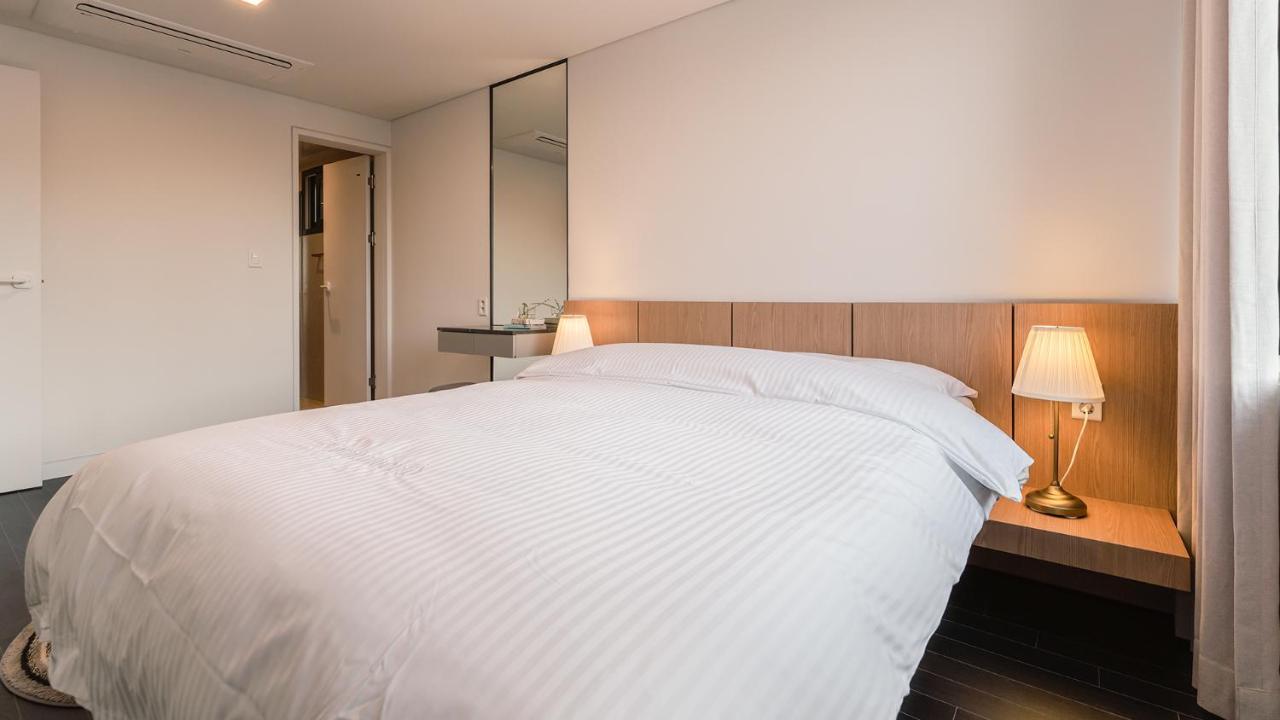 Albescent Poolvilla Gyeongju Exterior photo