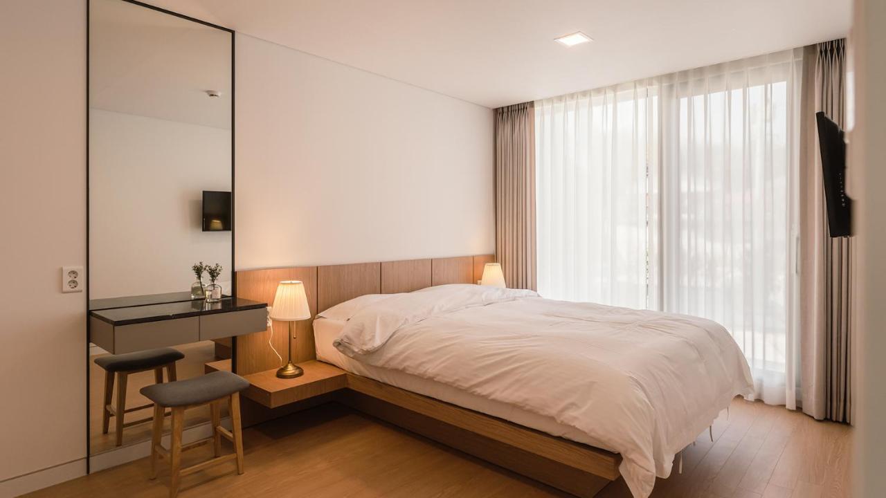 Albescent Poolvilla Gyeongju Exterior photo