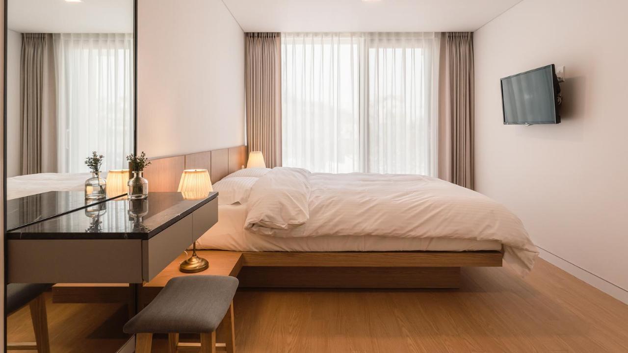 Albescent Poolvilla Gyeongju Exterior photo